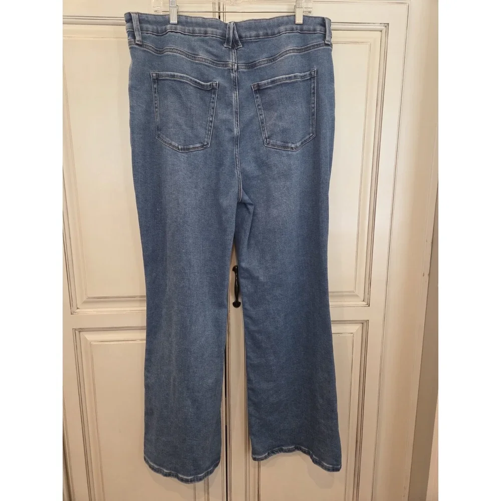 Lauren Conrad High Rise‎ Flare Jeans Sz 16 W Medium Light Wash